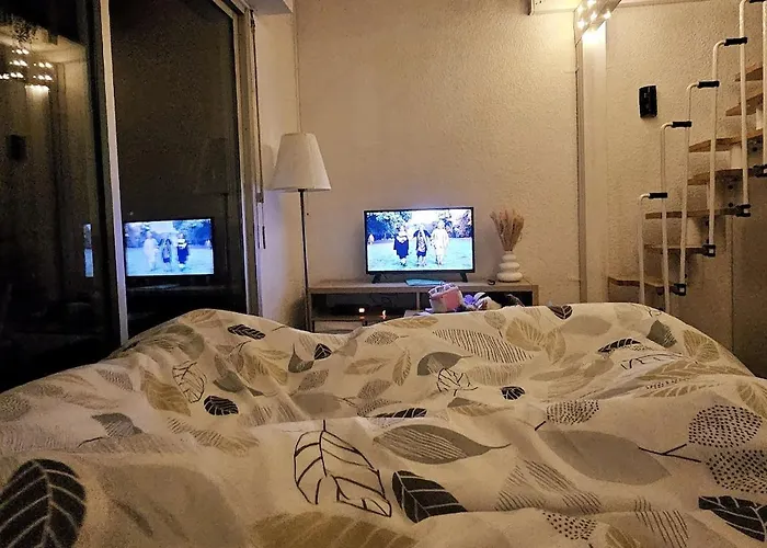 Front De Avec Balcon Vue Ocean !